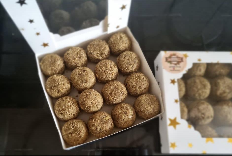 Panjeeri Ludoo Gift Box,Mother Gift Box Panjeeri ludoo are a fantastic snack that is full of energy, highly nutritional snack. Postpartum healing and lactation food  providing nourishment and energy