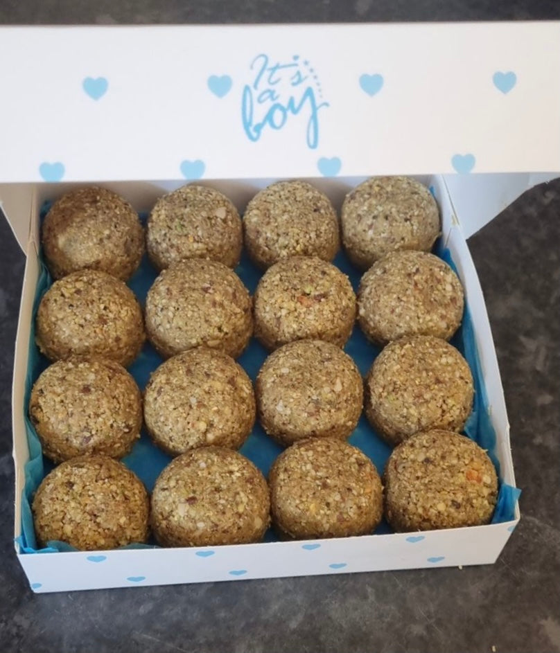 Panjeeri Ludoo Gift Box,Mother Gift Box Panjeeri ludoo are a fantastic snack that is full of energy, highly nutritional snack. Postpartum healing and lactation food  providing nourishment and energy